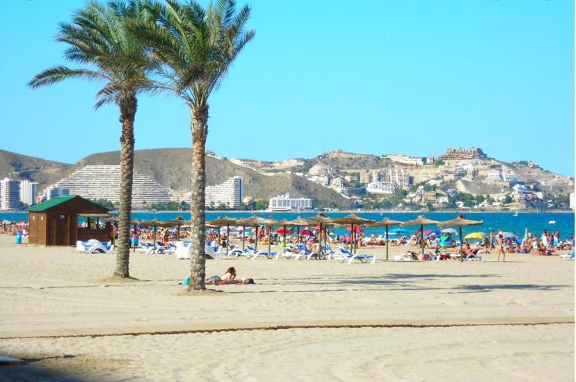 A 50m De La Playa Con Parking Privado. * Cullera